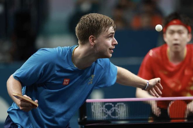 球方面显得 球方面显得