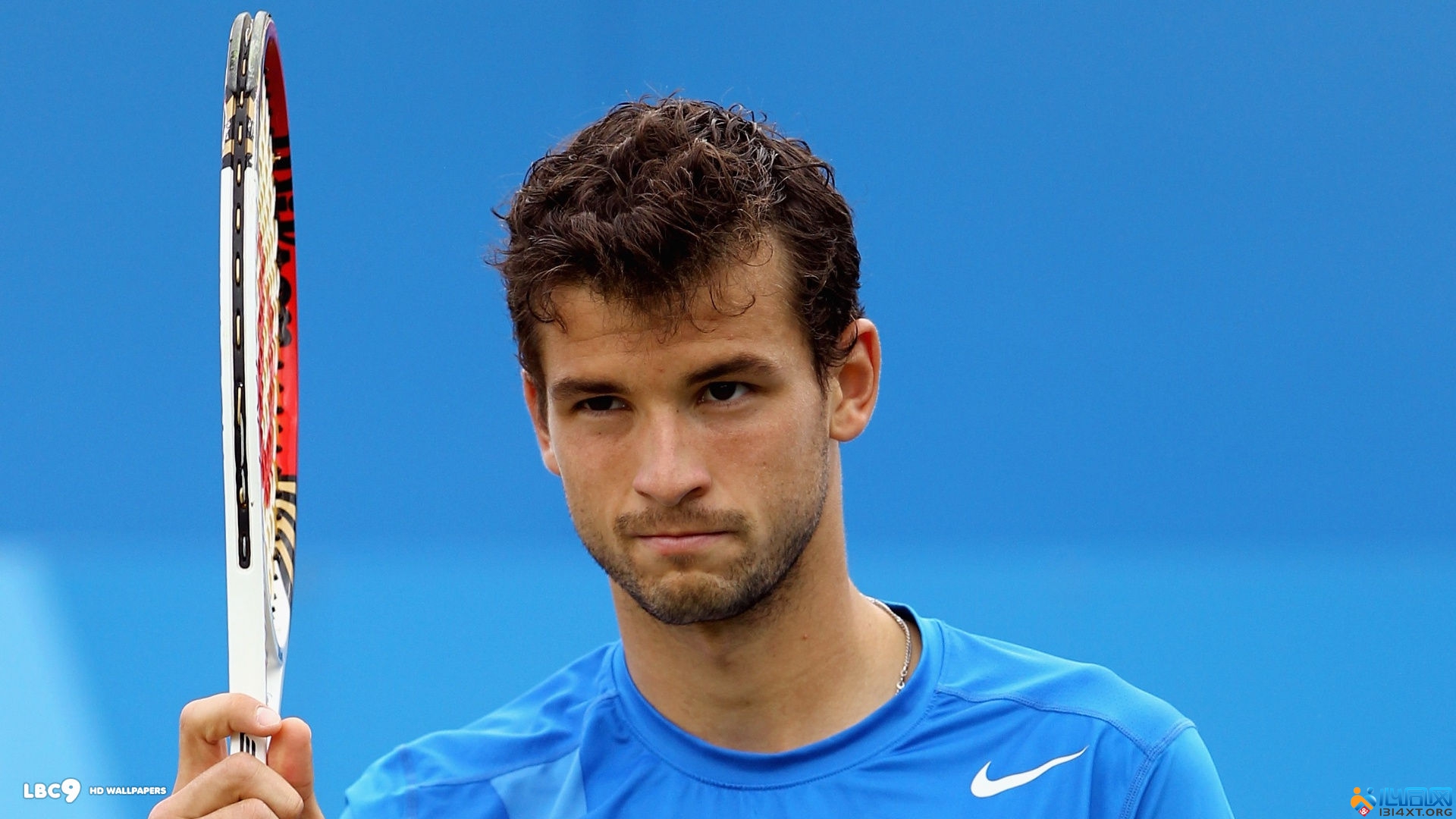 赛场周边的 赛场周边的