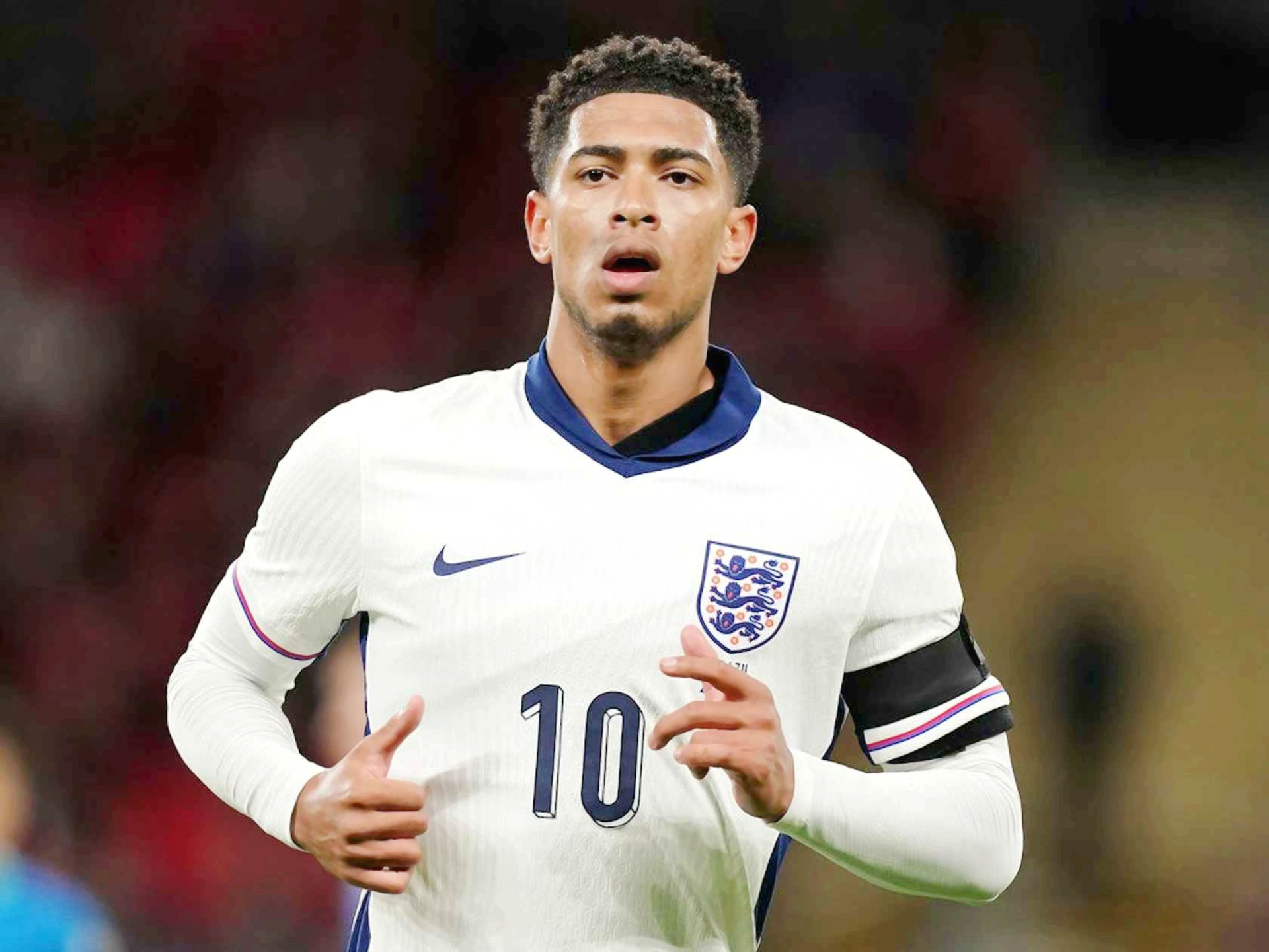 场直指后排 场直指后排