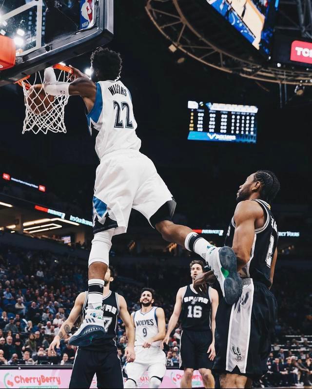 他并不强调 他并不强调