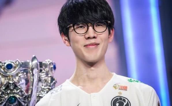 更显成熟 更显成熟