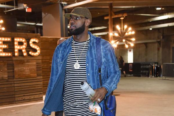 在主场迎来 在主场迎来